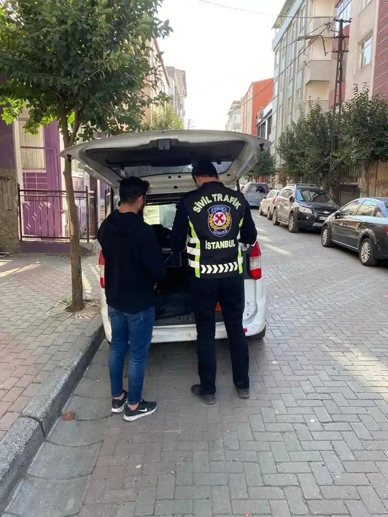 Başakşehir'de ambulansa yol vermeyen sürücü yakalandı
