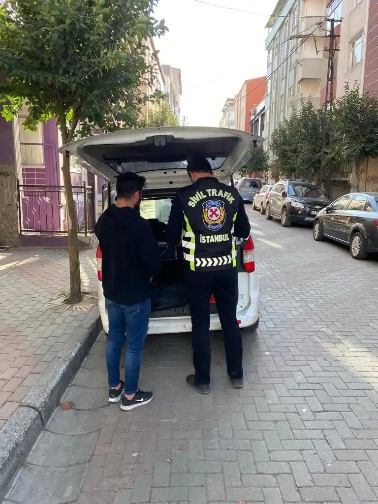Başakşehir'de ambulansa yol vermeyen sürücü yakalandı