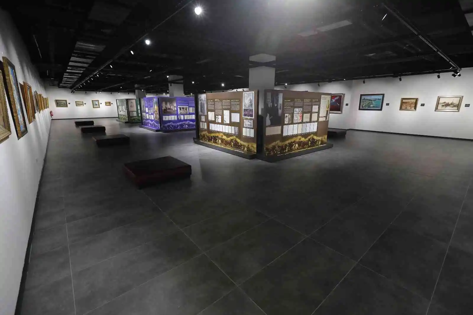 Başakşehir'de 'Türk Resminin Panoraması Sergisi' düzenlendi