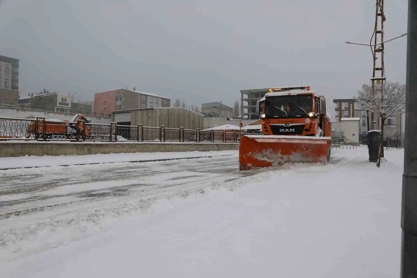 Başkale kar altında