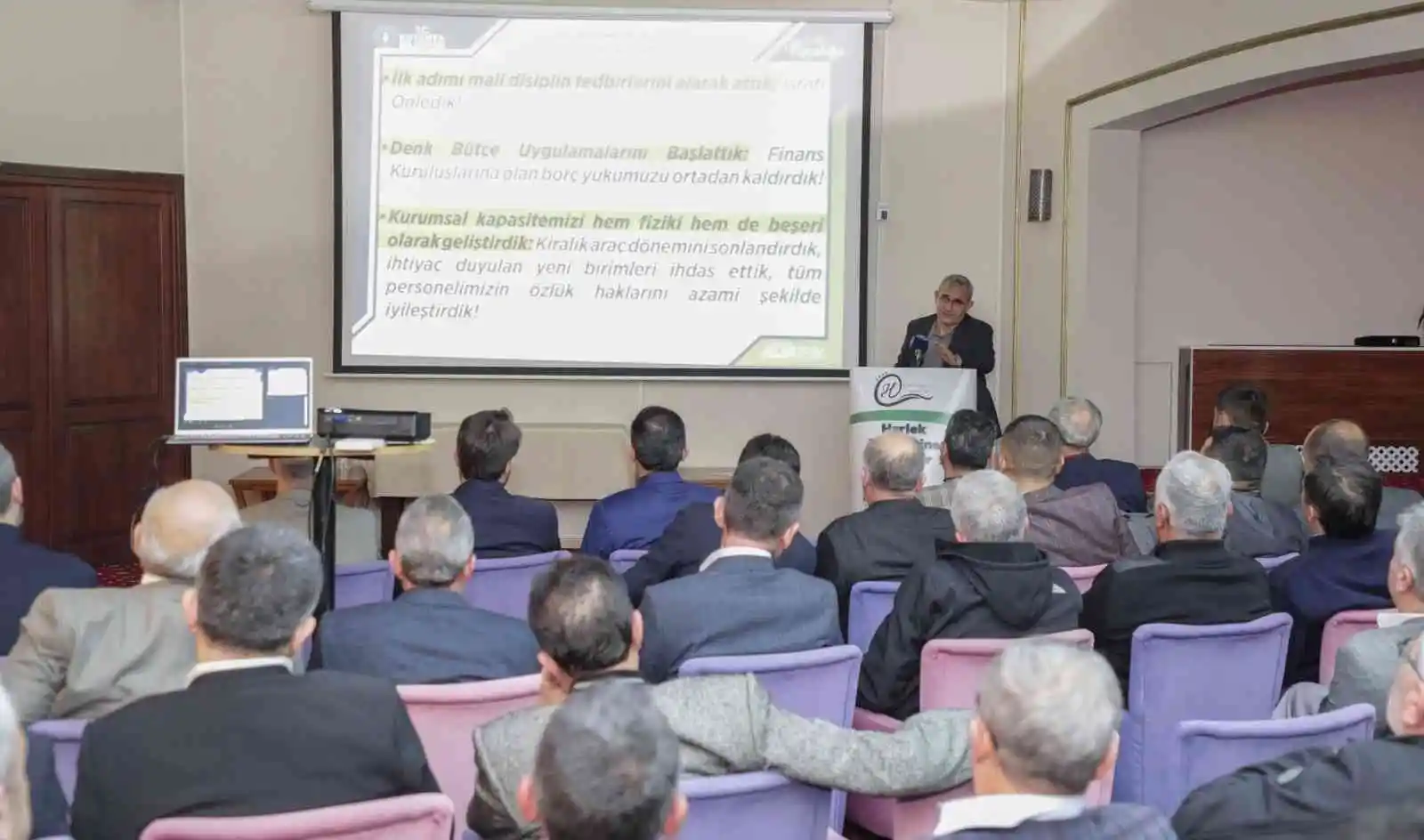 Başkan Işık muhtarlarla istişare ve değerlendirme toplantısını Harlek Termal Otel’de yaptı