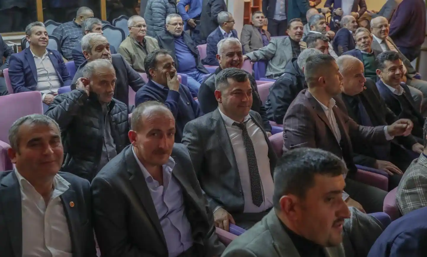 Başkan Işık muhtarlarla istişare ve değerlendirme toplantısını Harlek Termal Otel’de yaptı