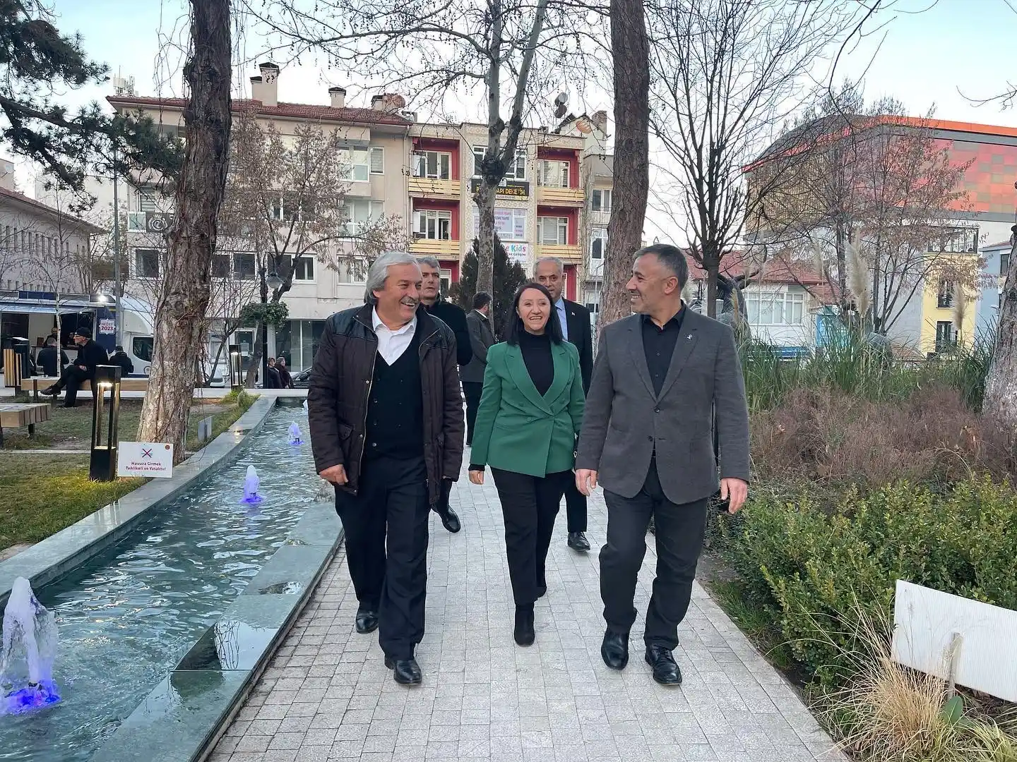 Başkan Yıldırım, üye aracında vatandaşlarla bir araya geldi
