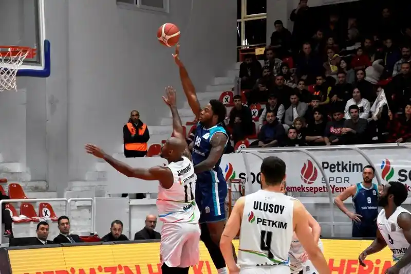 Basketbol Süper Ligi: Aliağa Petkim Spor: 70 - Türk Telekom: 89
