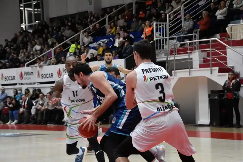 Basketbol Süper Ligi: Aliağa Petkim Spor: 70 - Türk Telekom: 89
