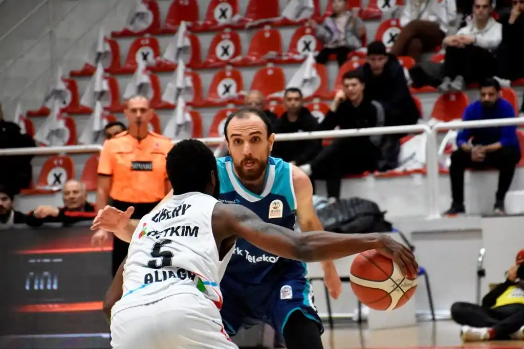 Basketbol Süper Ligi: Aliağa Petkim Spor: 70 - Türk Telekom: 89
