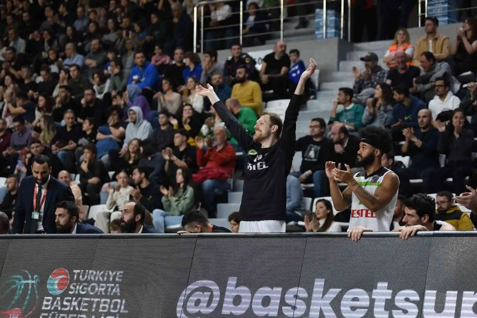 Basketbol Süper Ligi: Manisa BBSK: 80 - Pınar Karşıyaka: 76