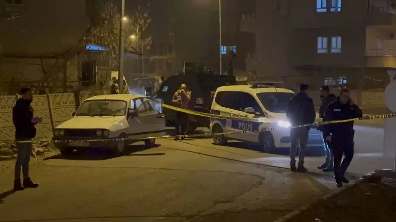 Batman’da bir kişi aracında ölü bulundu