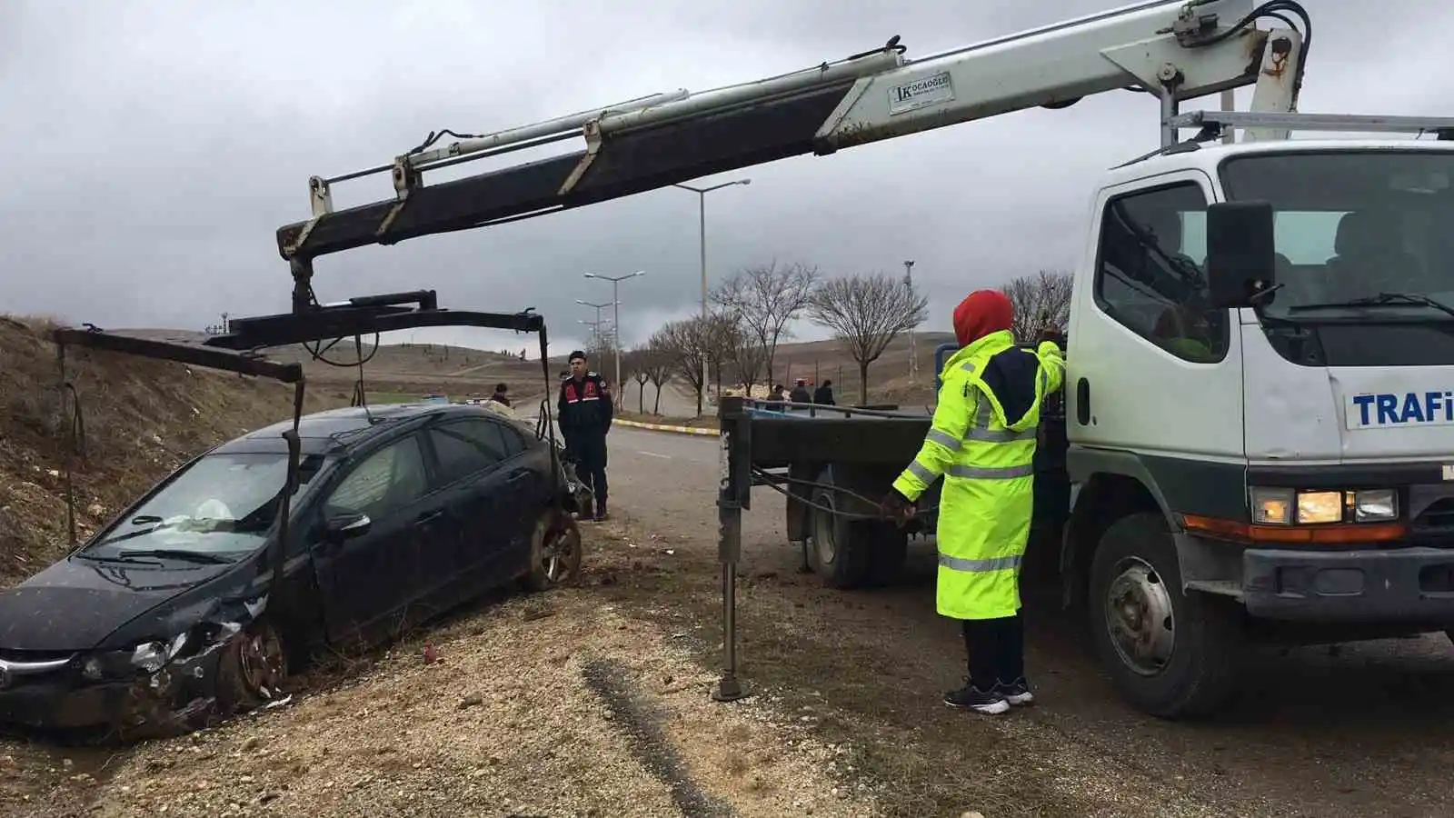 Batman'da takla atan otomobilin sürücüsü yaralandı