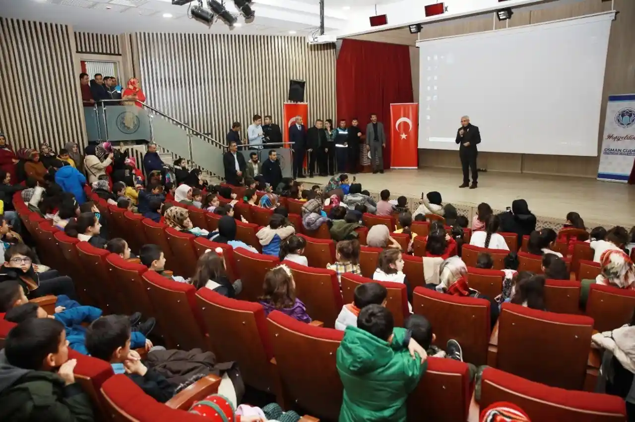 Battalgazi’de öğrencilere sinema keyfi