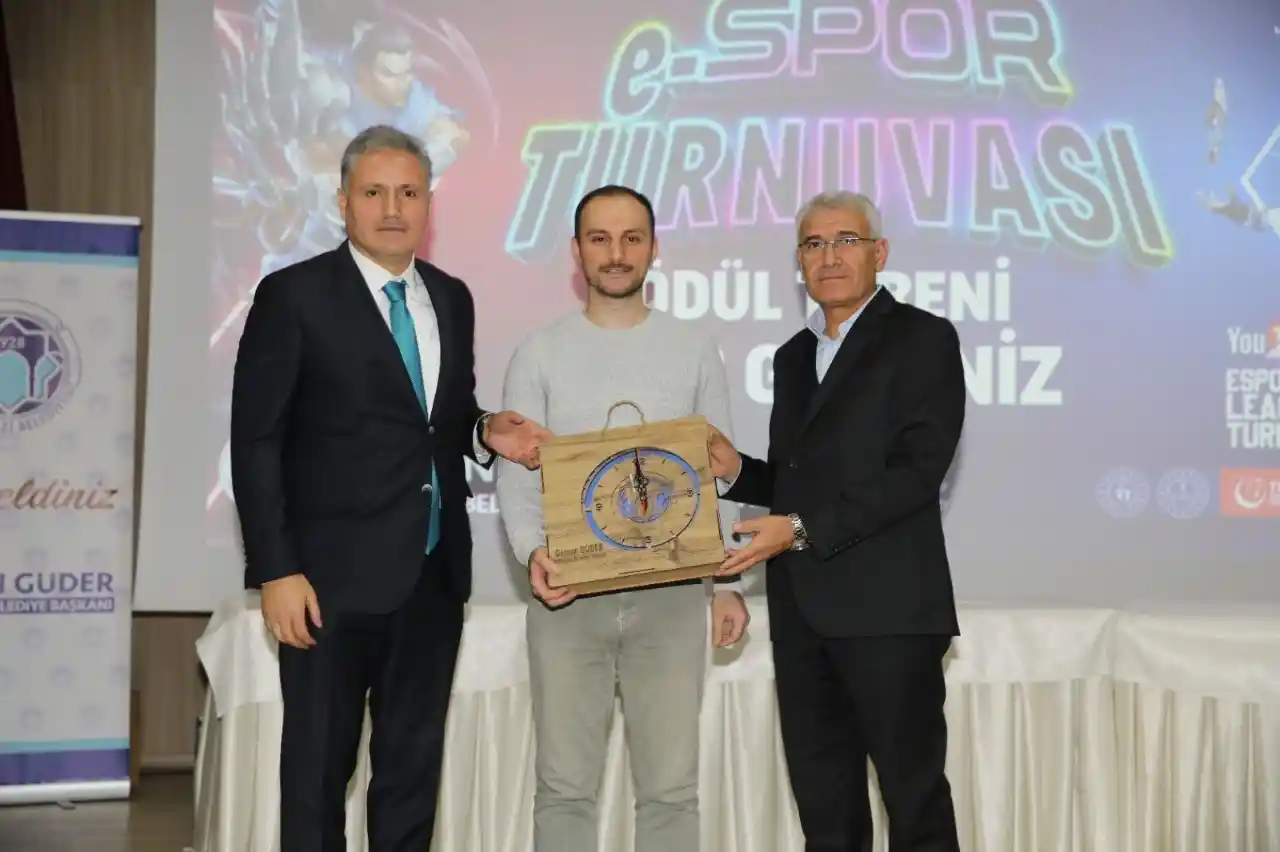 Battalgazi’deki şampiyonlar ödüllerine kavuştu