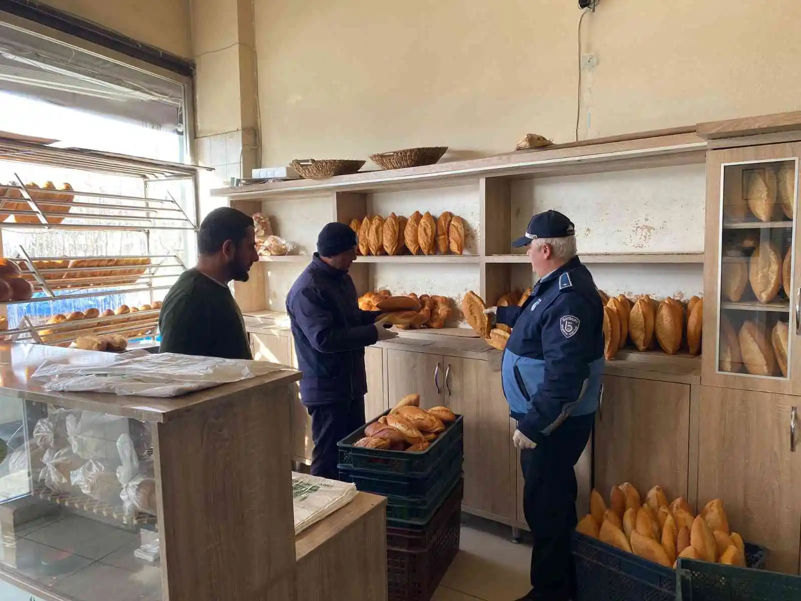 Bayburt’ta zabıtadan fırın denetimi