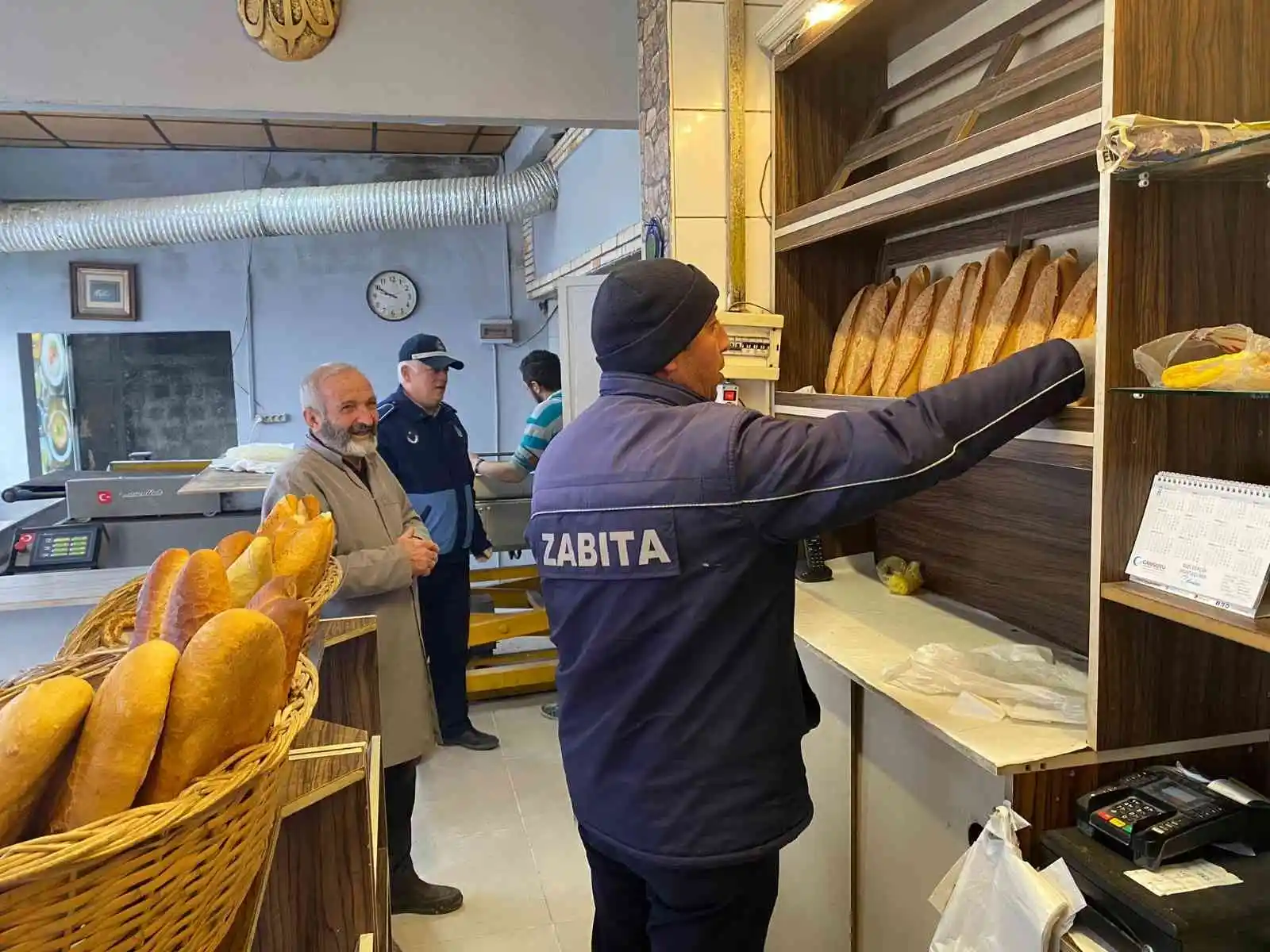 Bayburt’ta zabıtadan fırın denetimi
