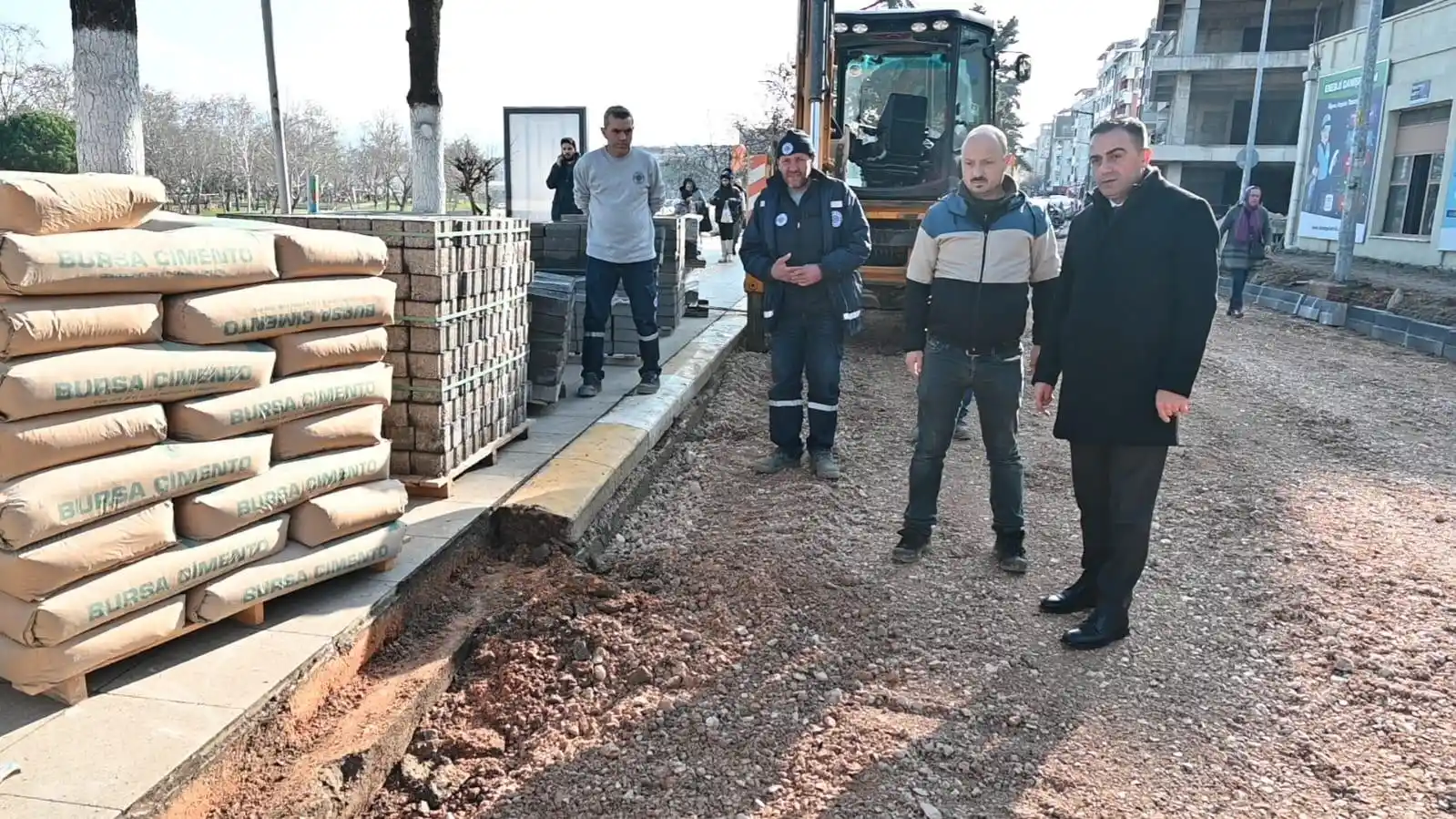 Biga'nın cadde ve sokakları bir bir yenileniyor