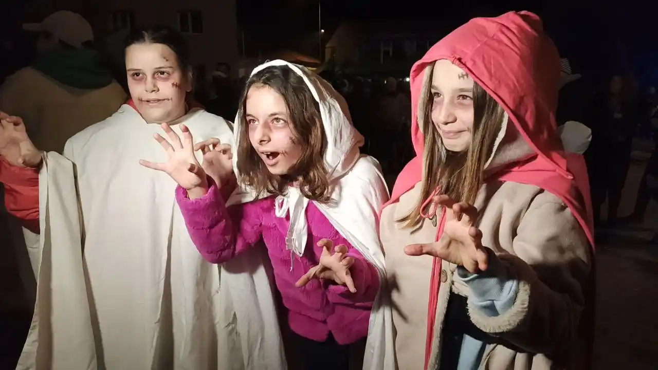 Bin yıllık gelenek Bocuk Gecesi renkli görüntülere sahne oldu