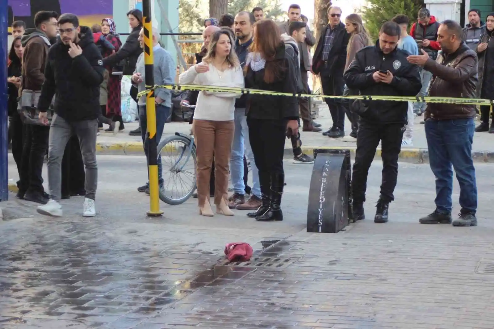 Bir kişiyi yaralanan şüpheliler kıskıvrak yakalandı