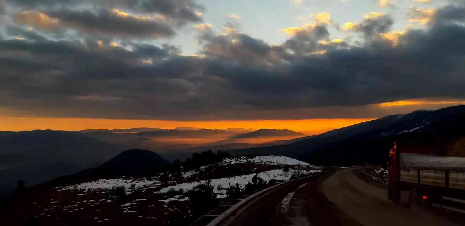 Bolu’da kartpostallık gün batımı