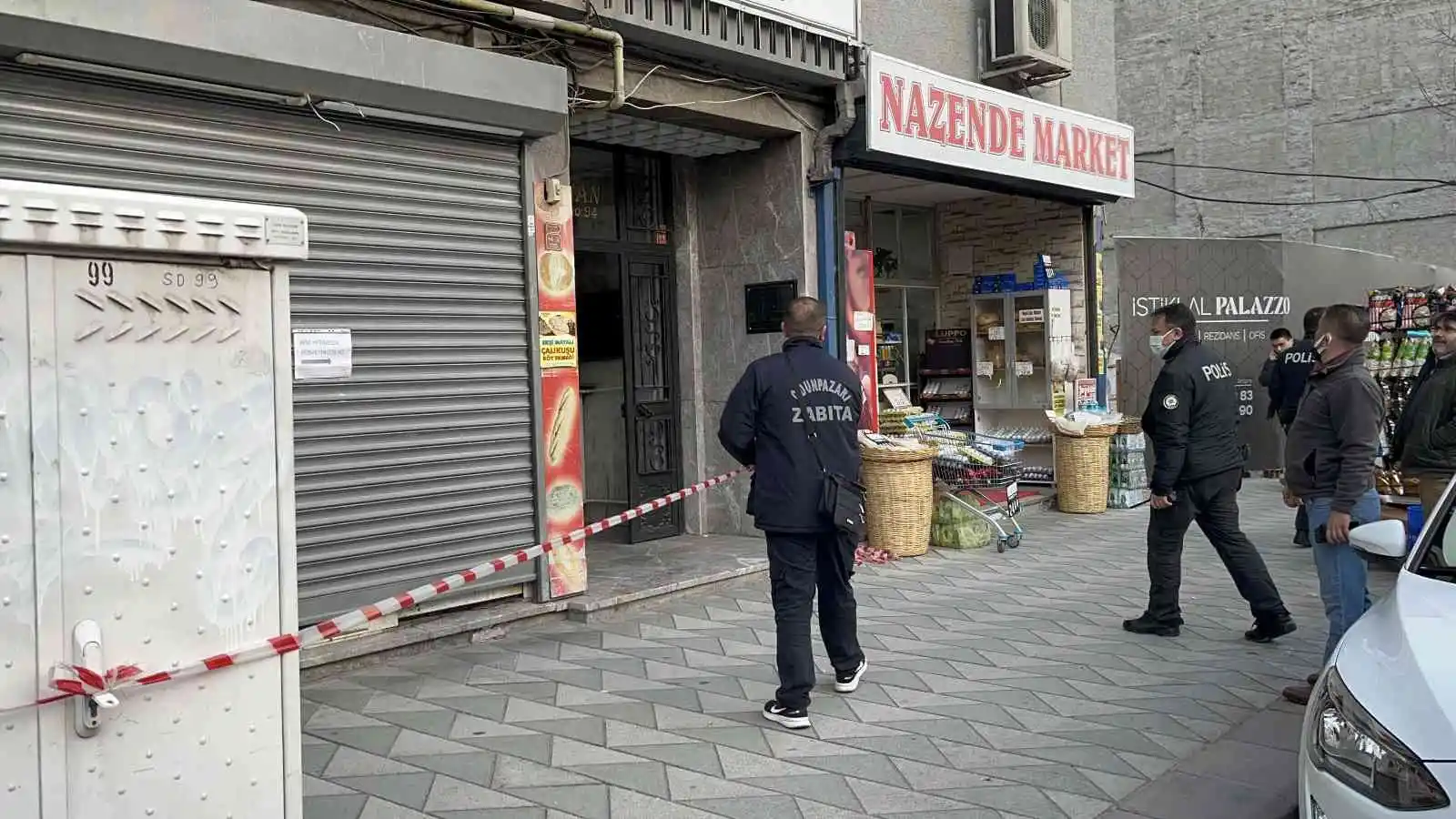 Bu evden yaklaşık 40 ton çöp çıkartıldı