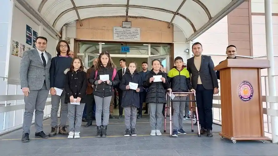 Bu yarışmada öğrenciler okudukları kitaplarla yarıştı