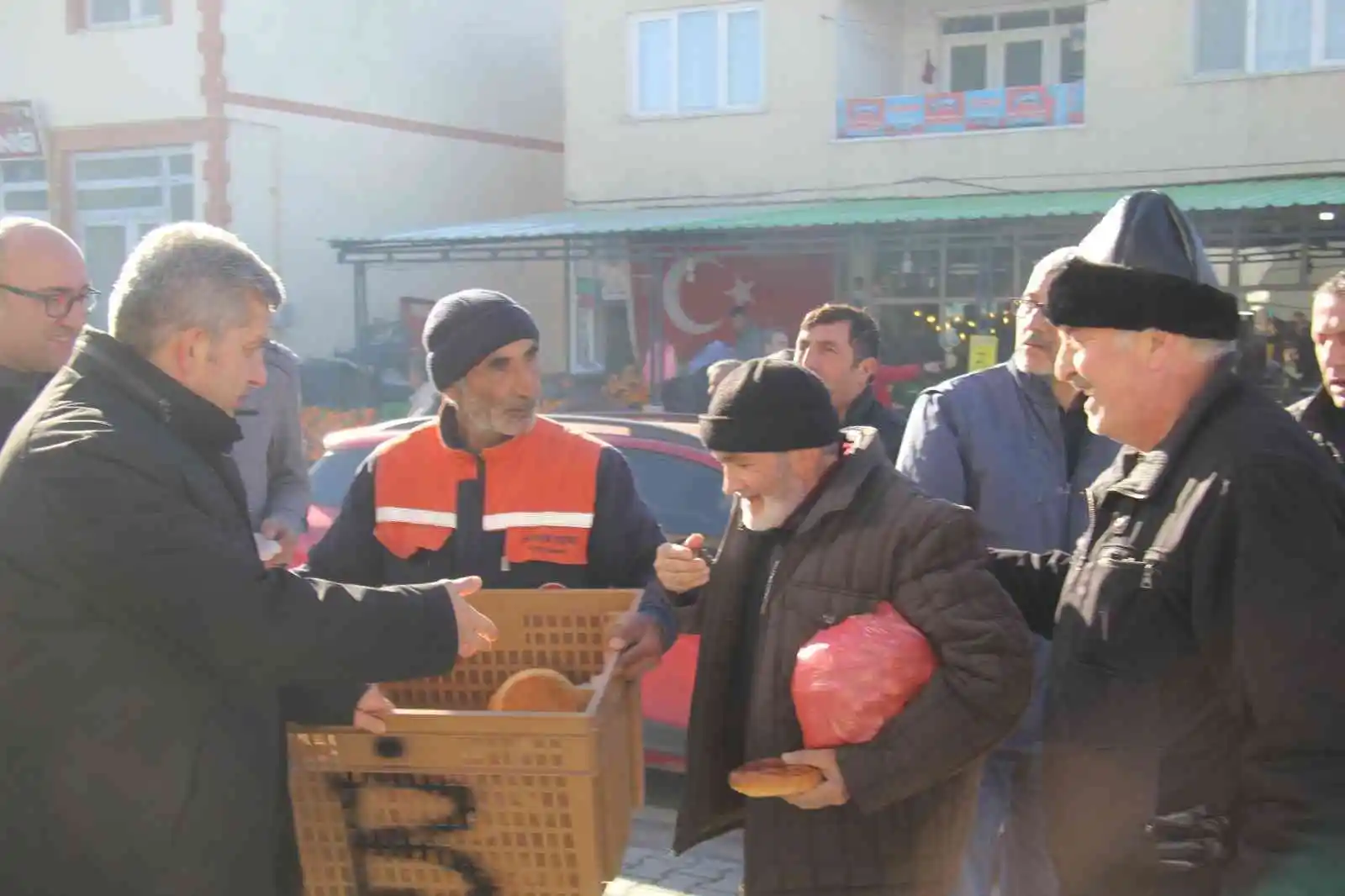 Bünyan yeni kapalı pazar yerine kavuştu