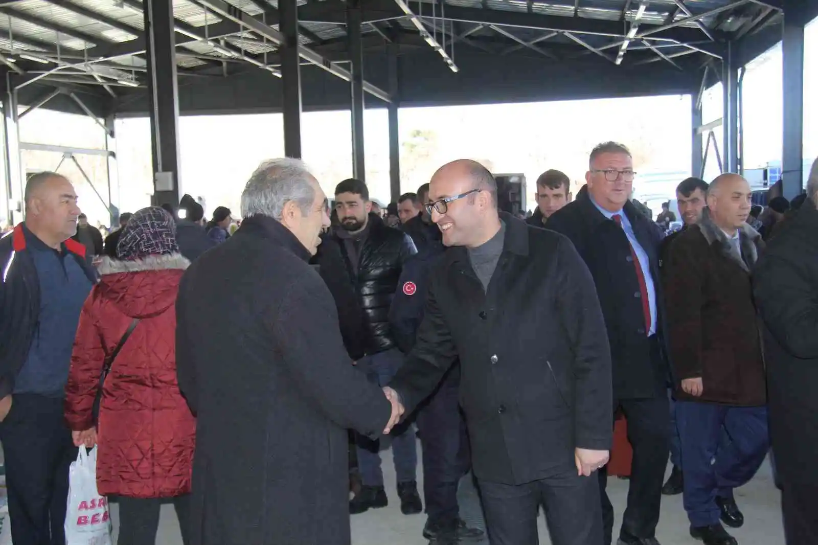 Bünyan yeni kapalı pazar yerine kavuştu