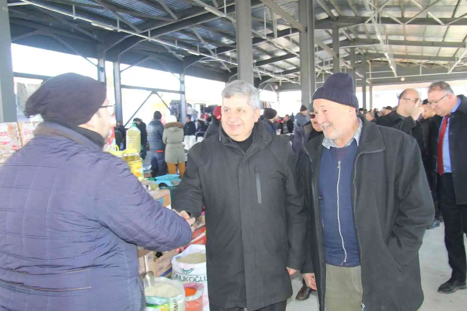 Bünyan yeni kapalı pazar yerine kavuştu