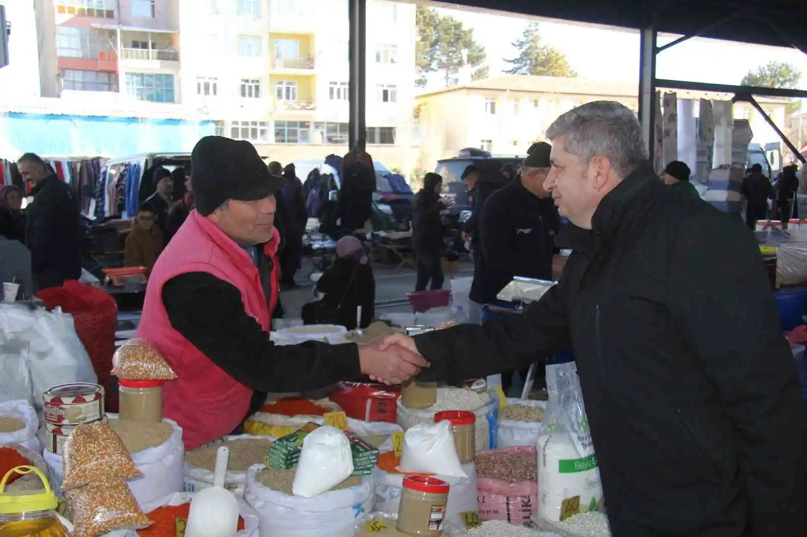 Bünyan yeni kapalı pazar yerine kavuştu