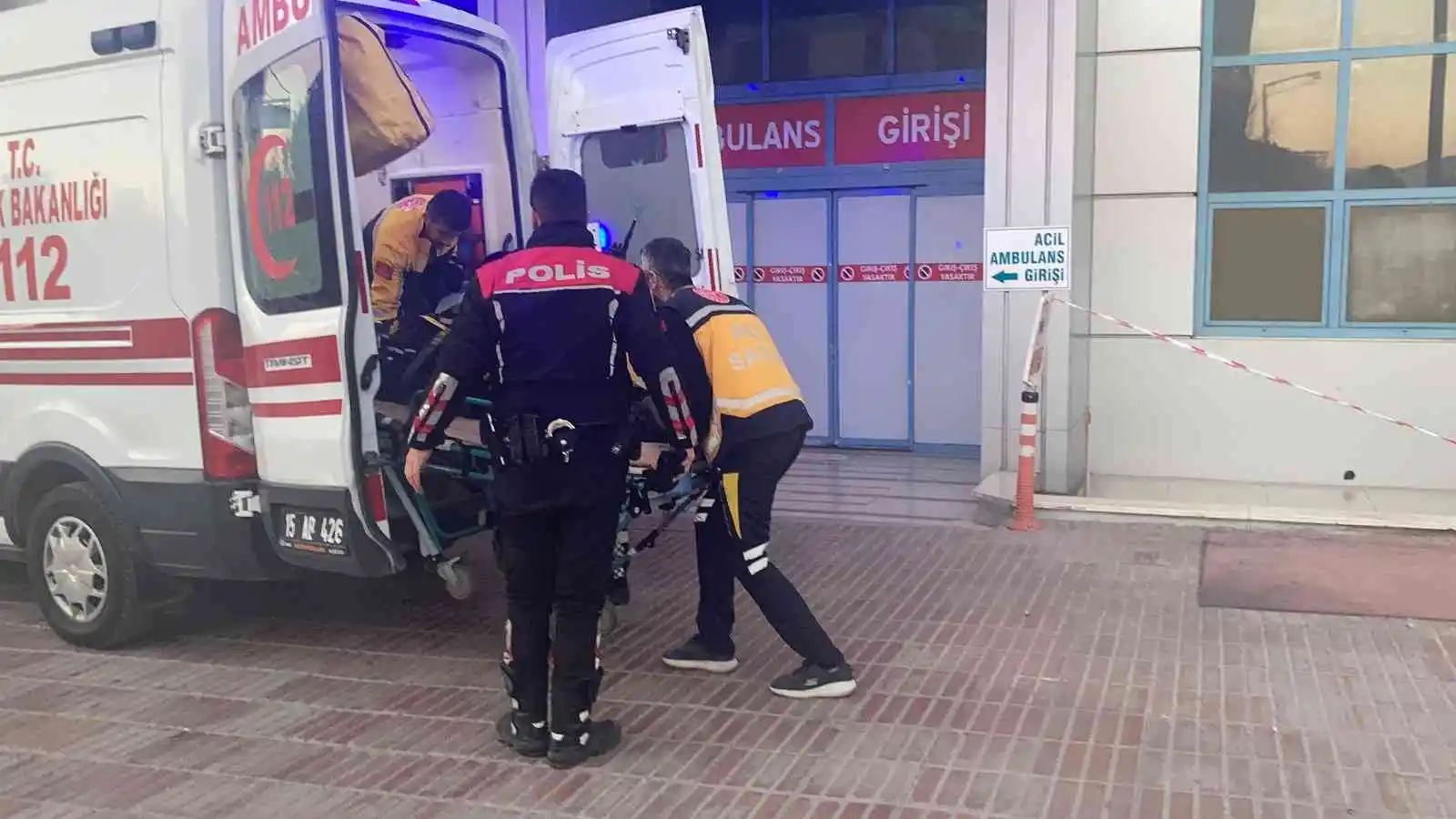 Burdur’da motosikletli yunus ekipleri ekipleri kaza yaptı, 2 polis yaralandı
