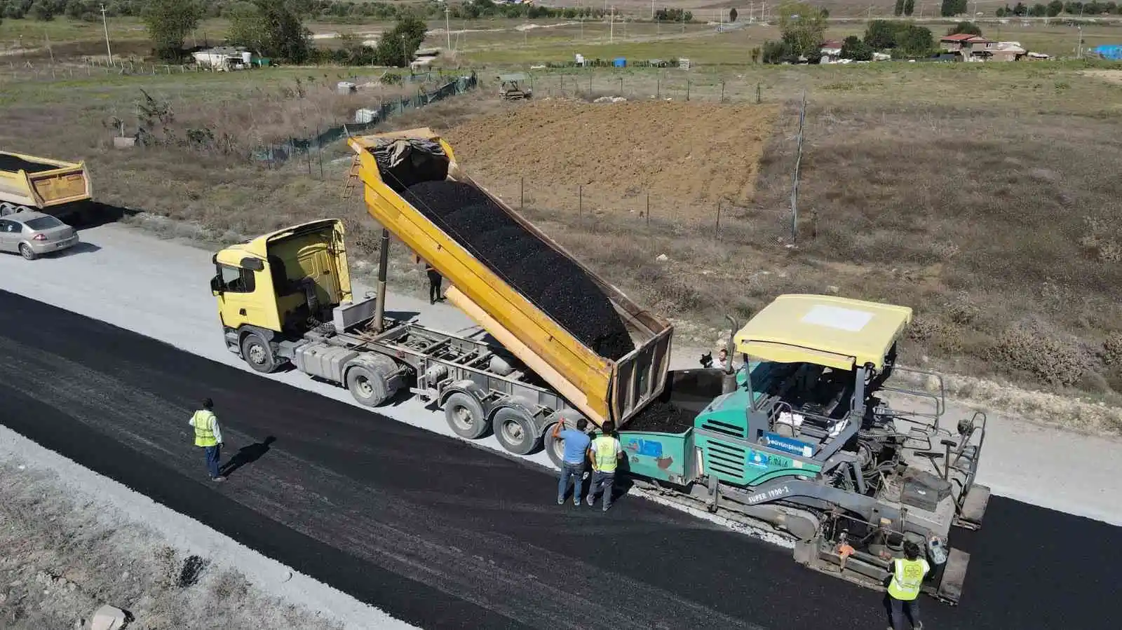 Büyükçekmece’de 18 mahallede 200’den fazla cadde ve sokakta çalışmalar tamamlandı
