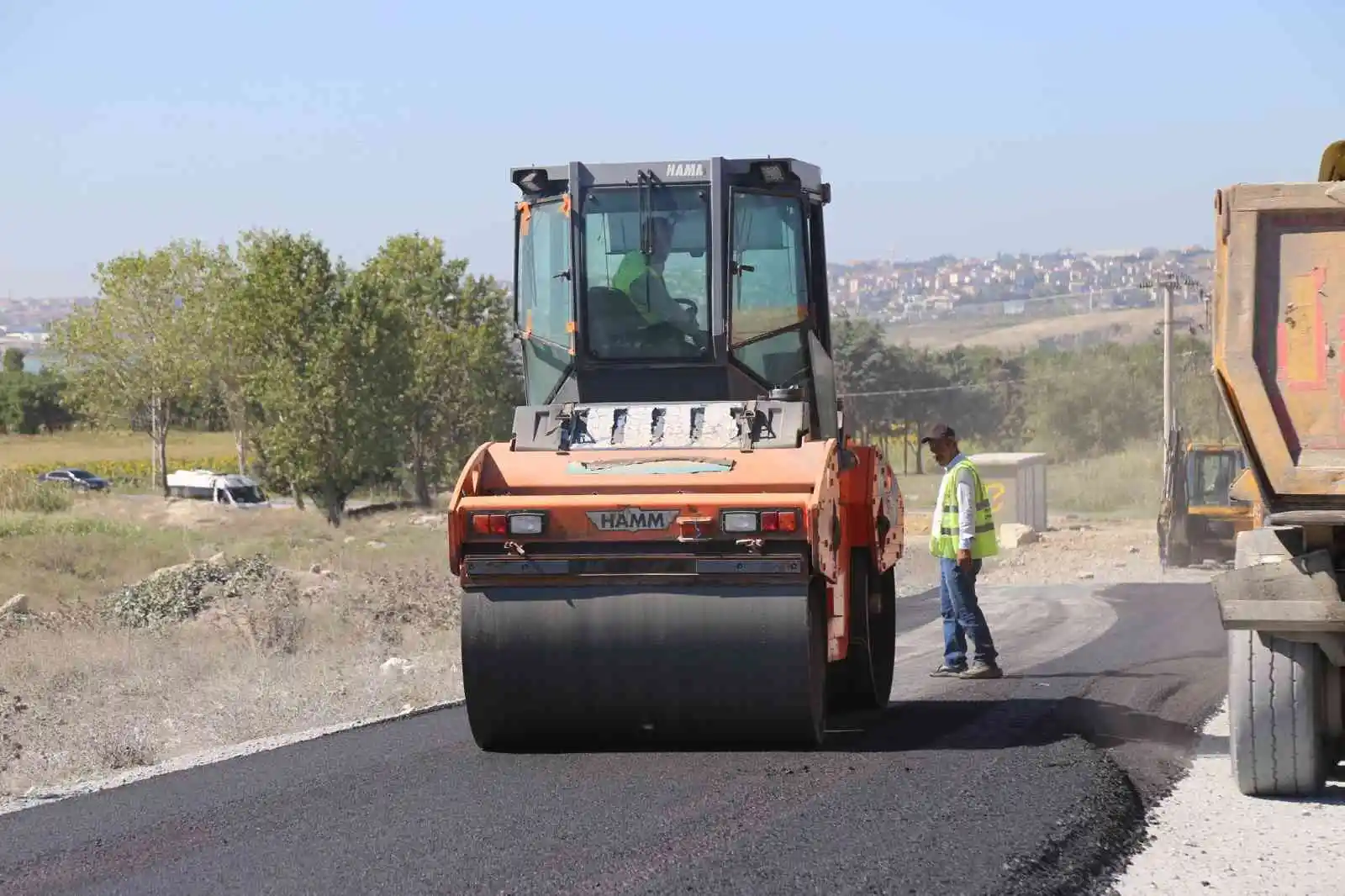 Büyükçekmece’de 18 mahallede 200’den fazla cadde ve sokakta çalışmalar tamamlandı
