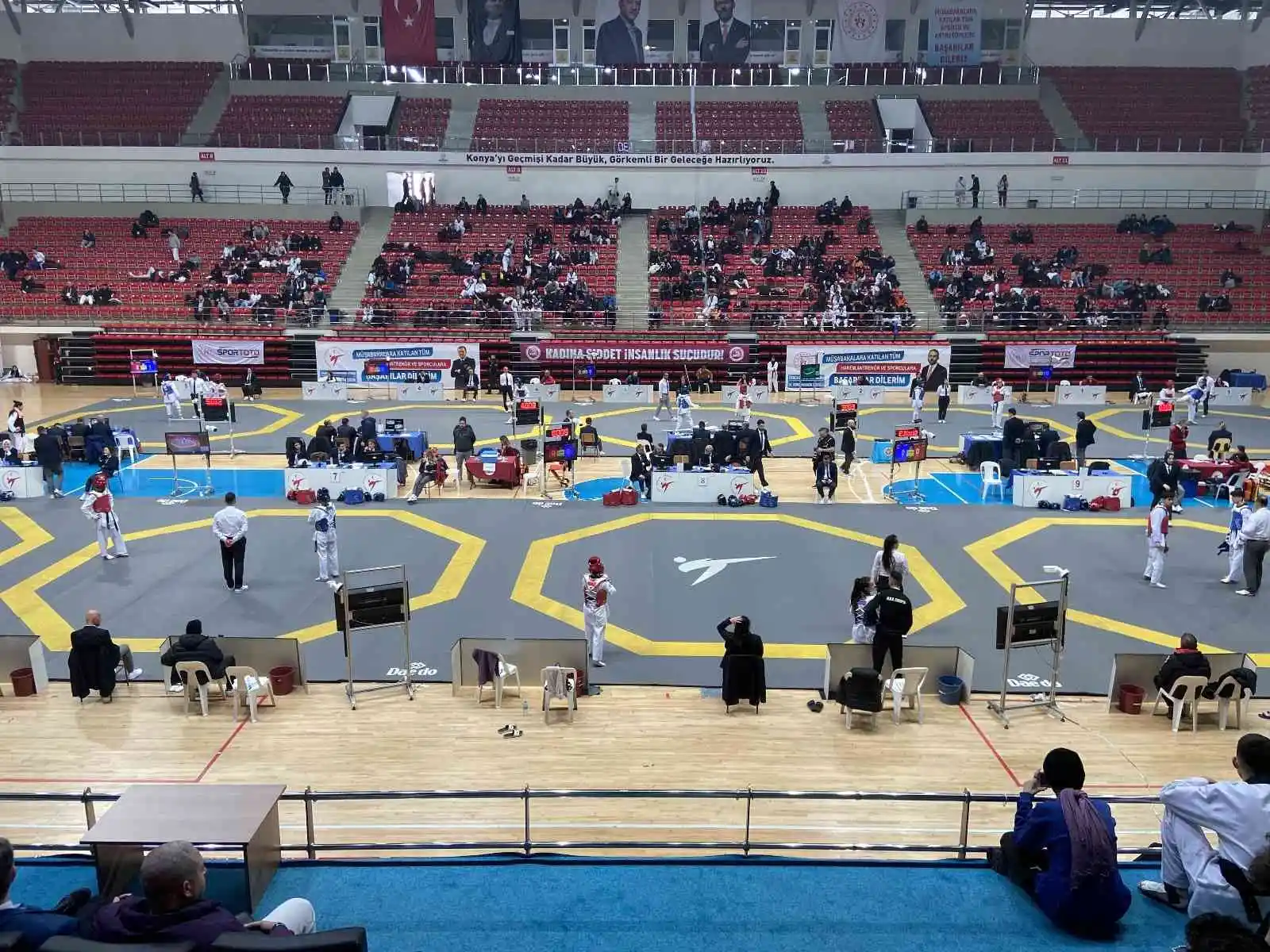 Büyükler Türkiye Tekvando Şampiyonası Konya'da başladı
