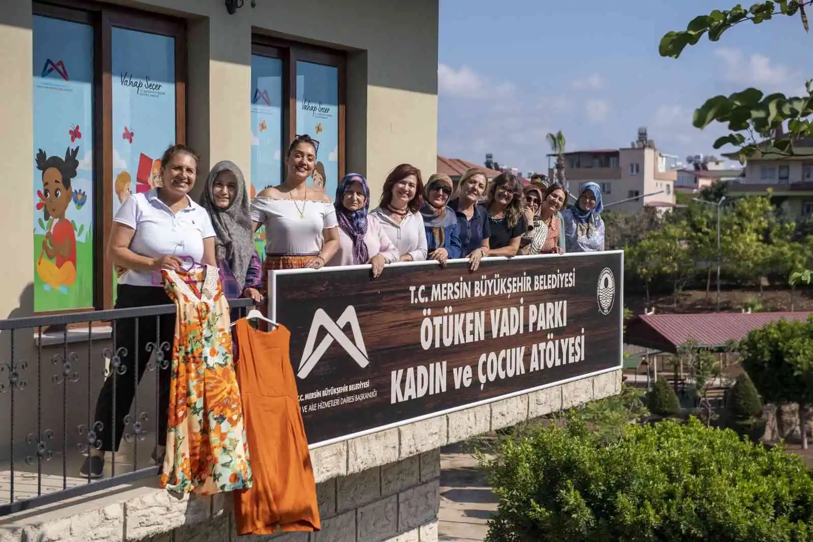 Büyükşehir Belediyesi kadınlar ve çocuklara pozitif dokunuşlar yapıyor