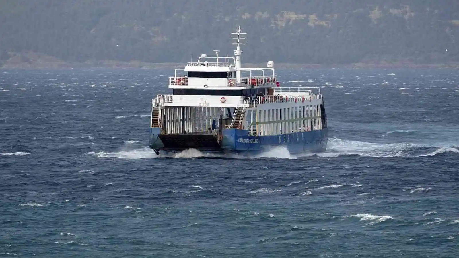 Çanakkale-Eceabat hattında saat 16.00'daki feribot seferi karşılıklı olarak iptal edildi
