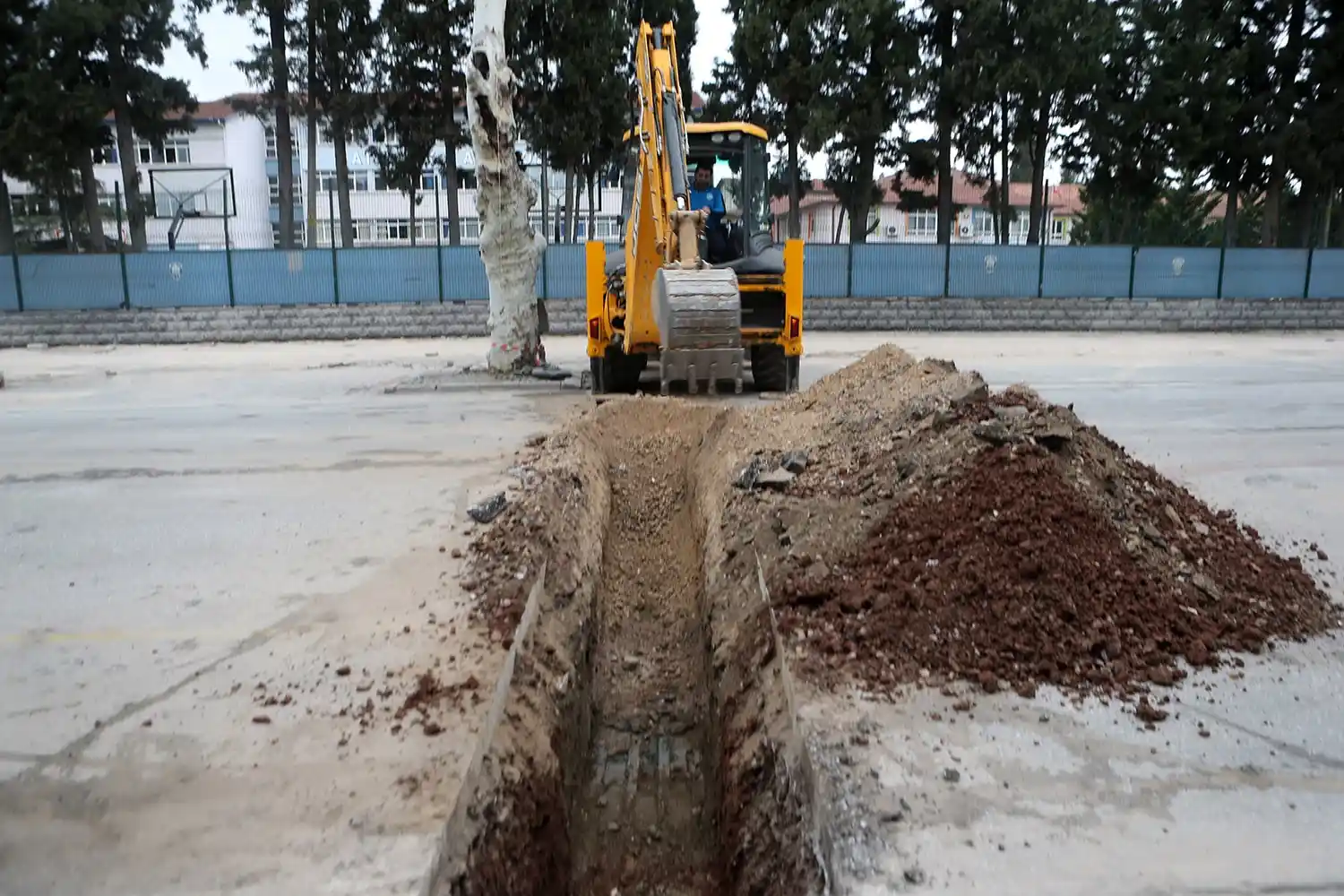Çark Caddesi'nde dönüşüm altyapıyla başladı