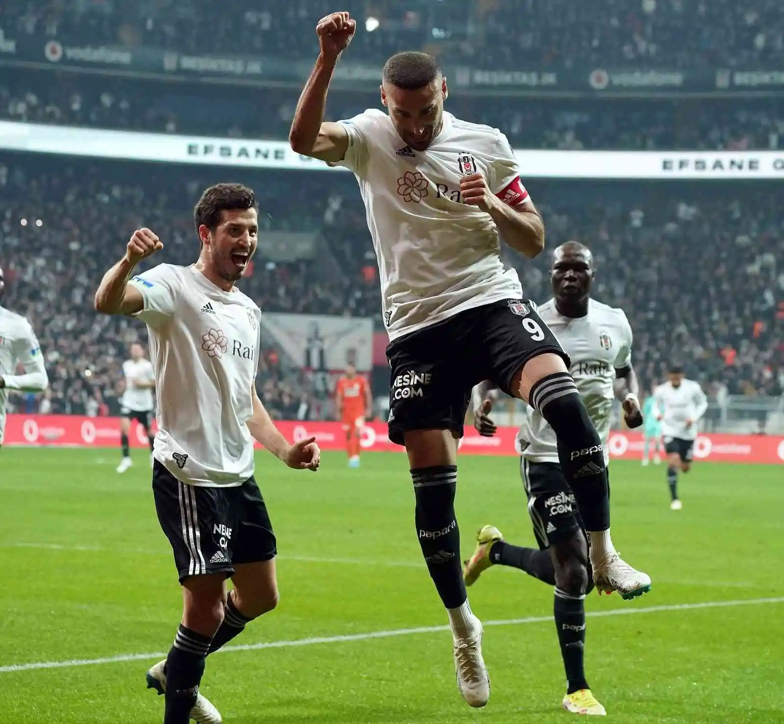 Cenk Tosun rekor kırdı