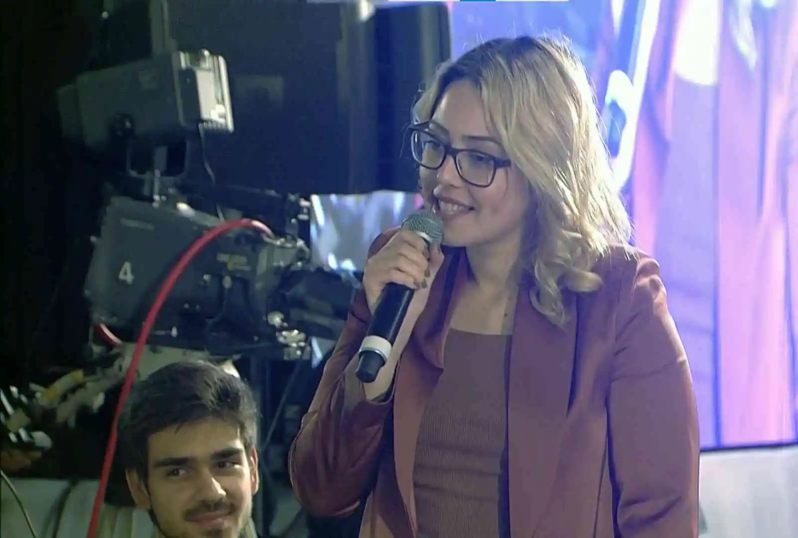 Cumhurbaşkanı Erdoğan’a genç kızdan 21 yıllık fotoğraf sürprizi