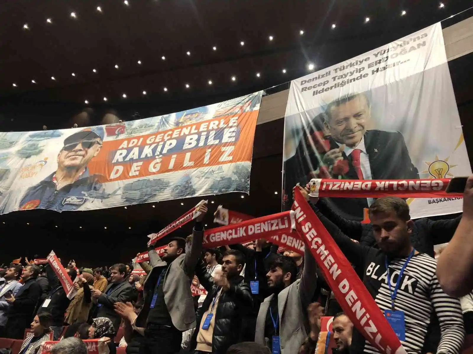 Cumhurbaşkanı Erdoğan: “Beceremiyorlarsa aday bulma konusunda kendilerine yardımcı olabiliriz”