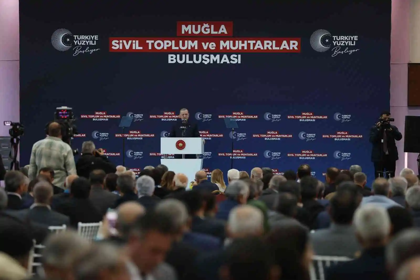 Cumhurbaşkanı Erdoğan’dan 6’lı masaya ‘Cümbüş Masası’ benzetmesi