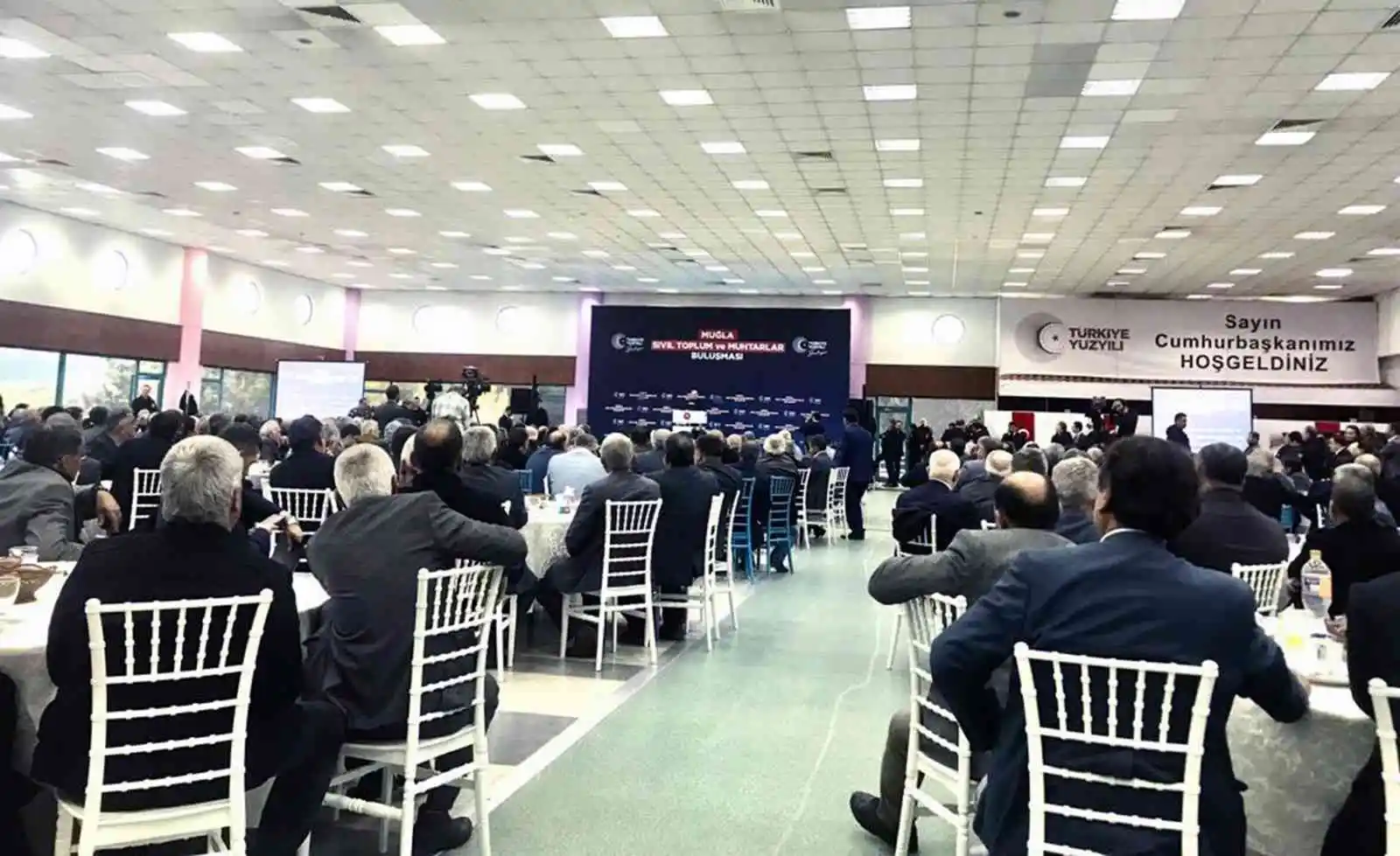 Cumhurbaşkanı Erdoğan’dan 6’lı masaya ‘Cümbüş Masası’ benzetmesi