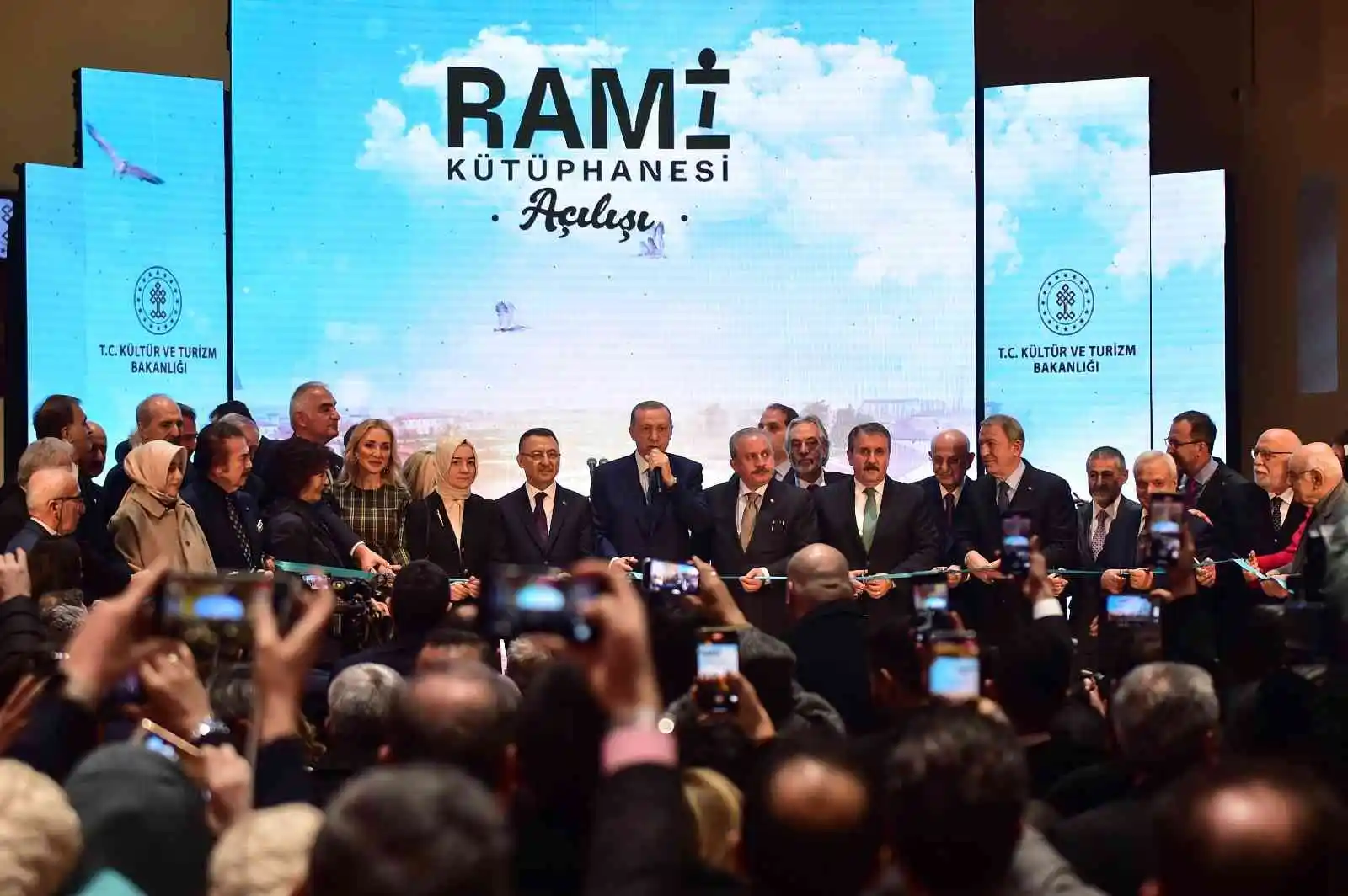 Cumhurbaşkanı Erdoğan: “Rami’yi sadece kütüphane değil pek çok faaliyetin yapılabileceği bir kültür merkezi olarak planladık”
