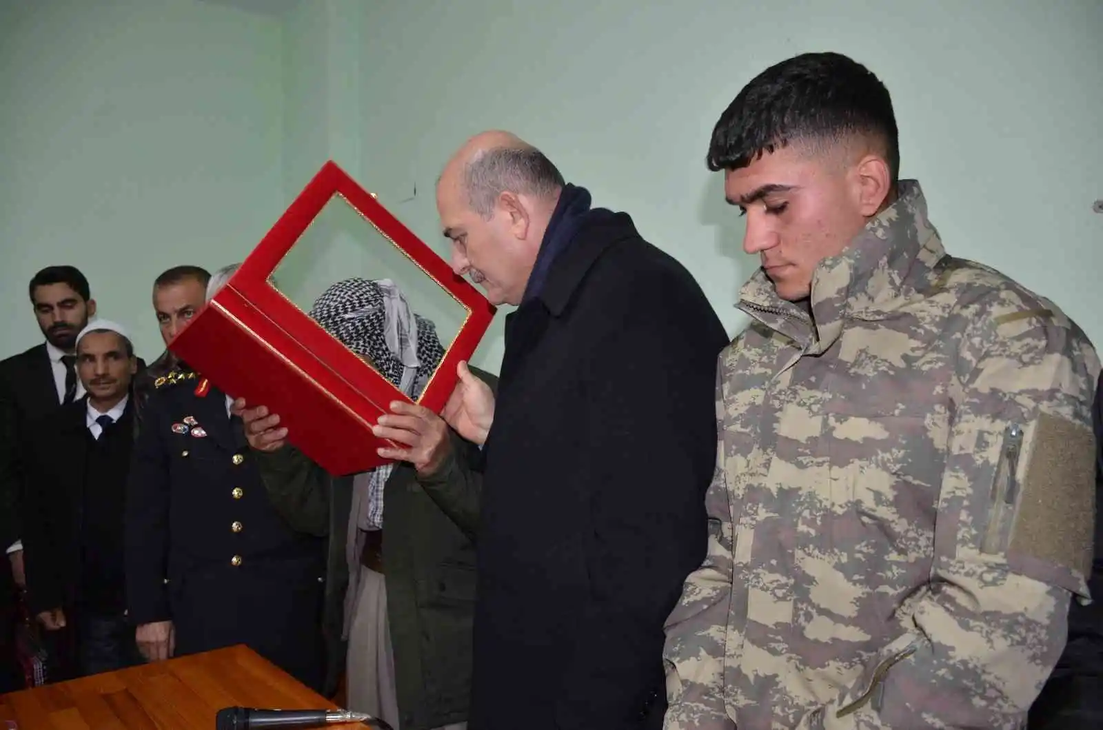 Cumhurbaşkanı Erdoğan, Şırnaklı şehidin ailesine telefonla taziyelerini iletti