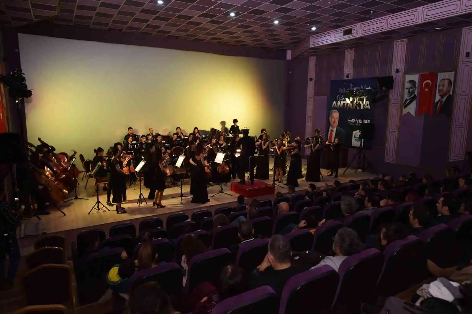 Cumhuriyet Kültür Merkezi, ilk konserine ev sahipliği yaptı