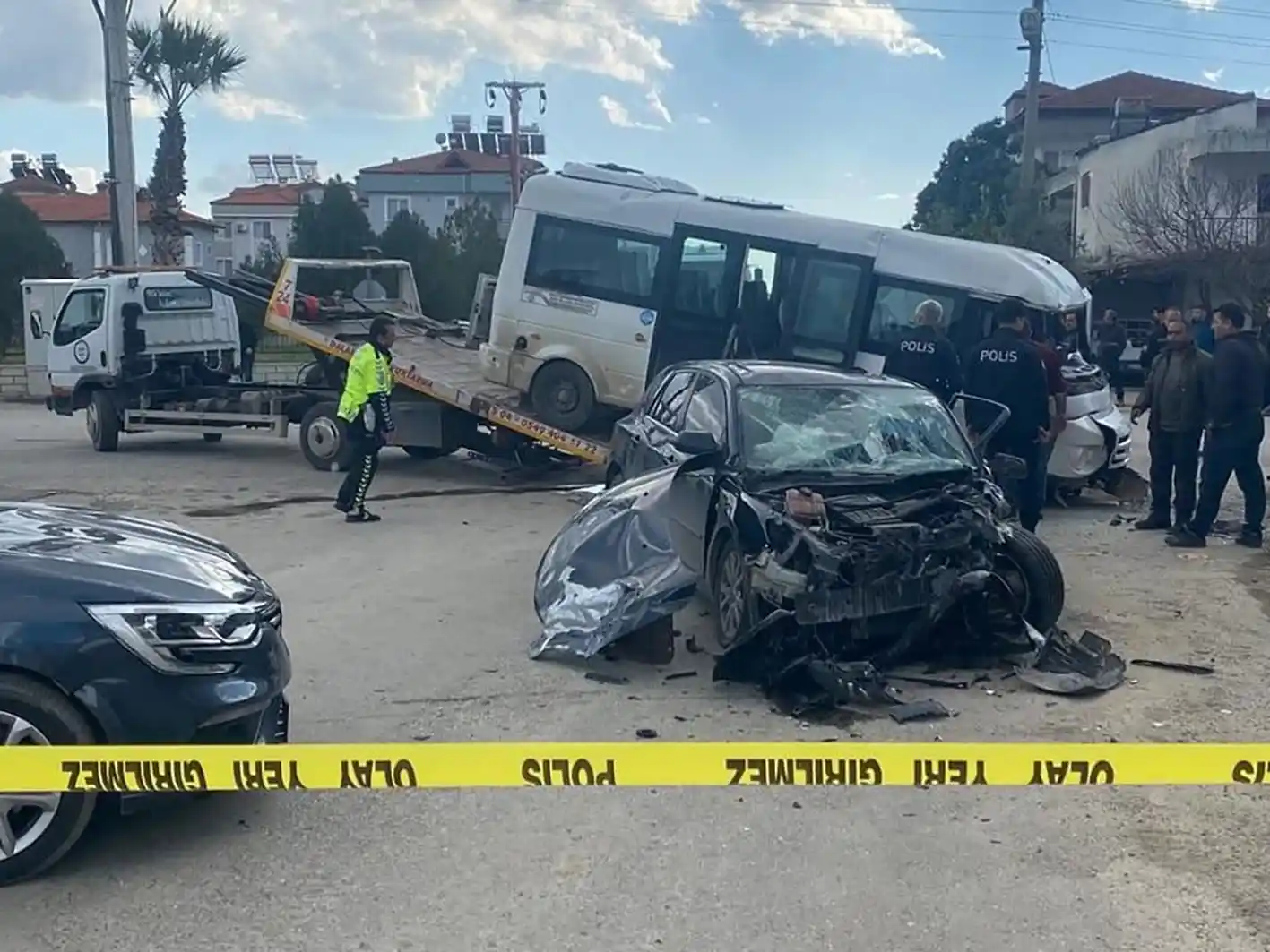 Dalaman'da zincirleme trafik kazası: 1 ölü, 2 yaralı