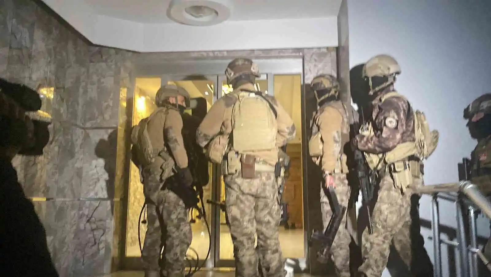 DEAŞ'ın kasası 2 şüpheli Mersin'de gözaltına alındı
