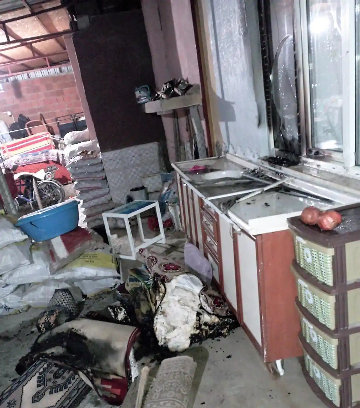 Denizli’de tek katlı evde çıkan sebepsiz yangınlar ailenin kabusu oldu