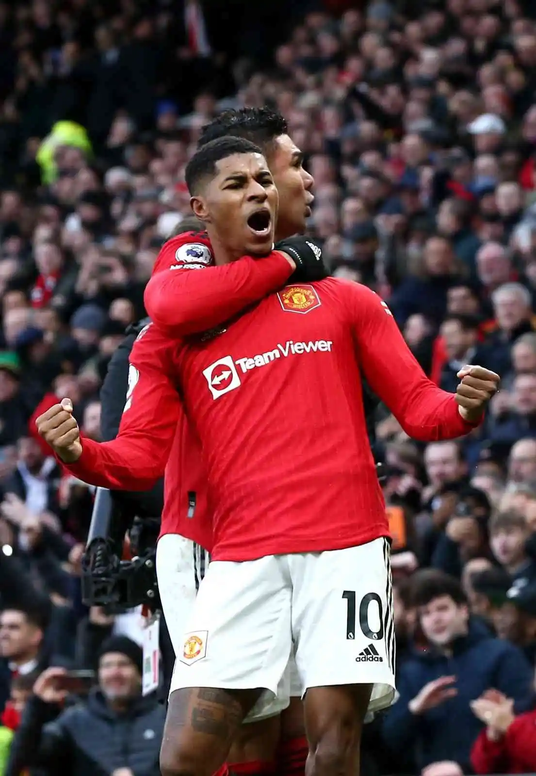 Derbide kazanan Manchester United!