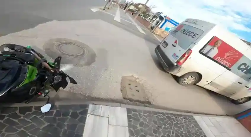 Direksiyon dersine yetişmeye çalışırken kazaya karıştı