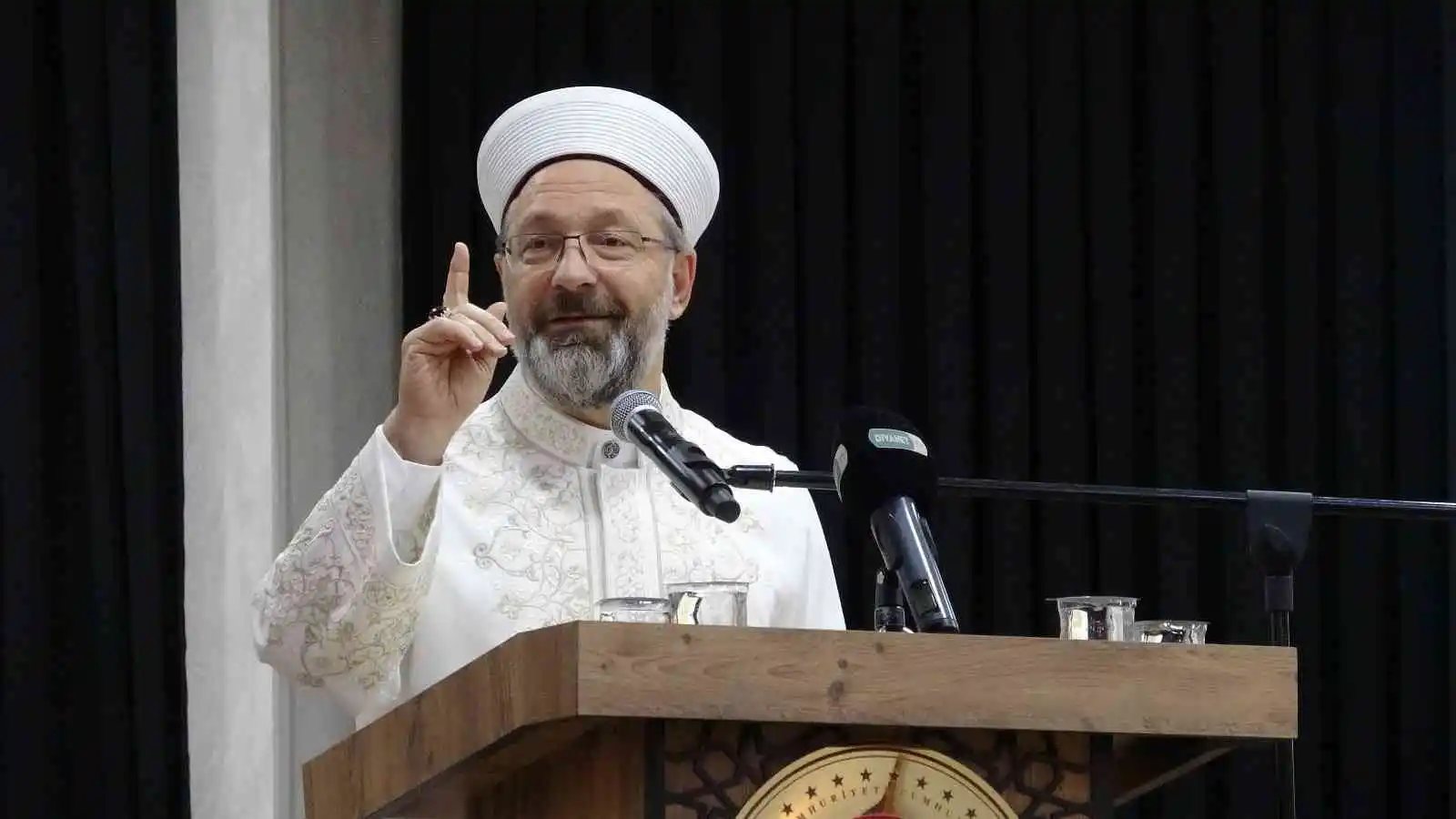 Diyanet İşleri Başkanı Erbaş’tan Danimarka’da Kur’an-ı Kerim yakma eylemine tepki