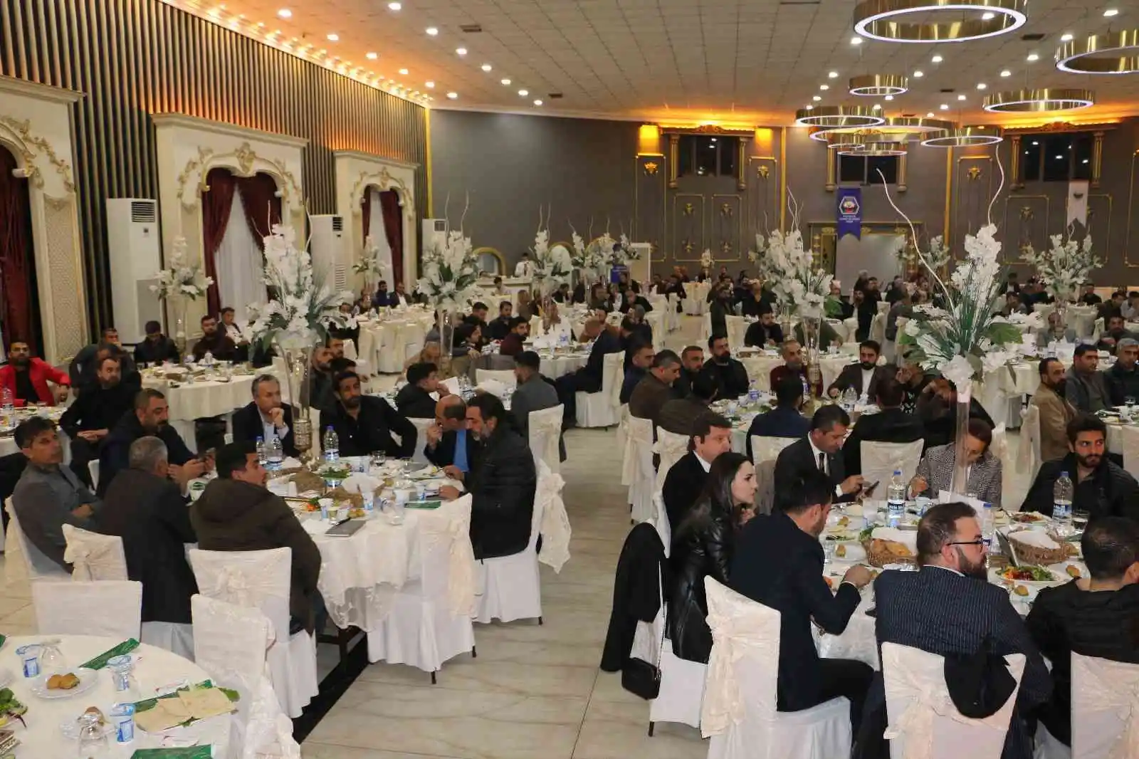 Diyarbakır’da inşaat müteahhitleri bir araya geldi