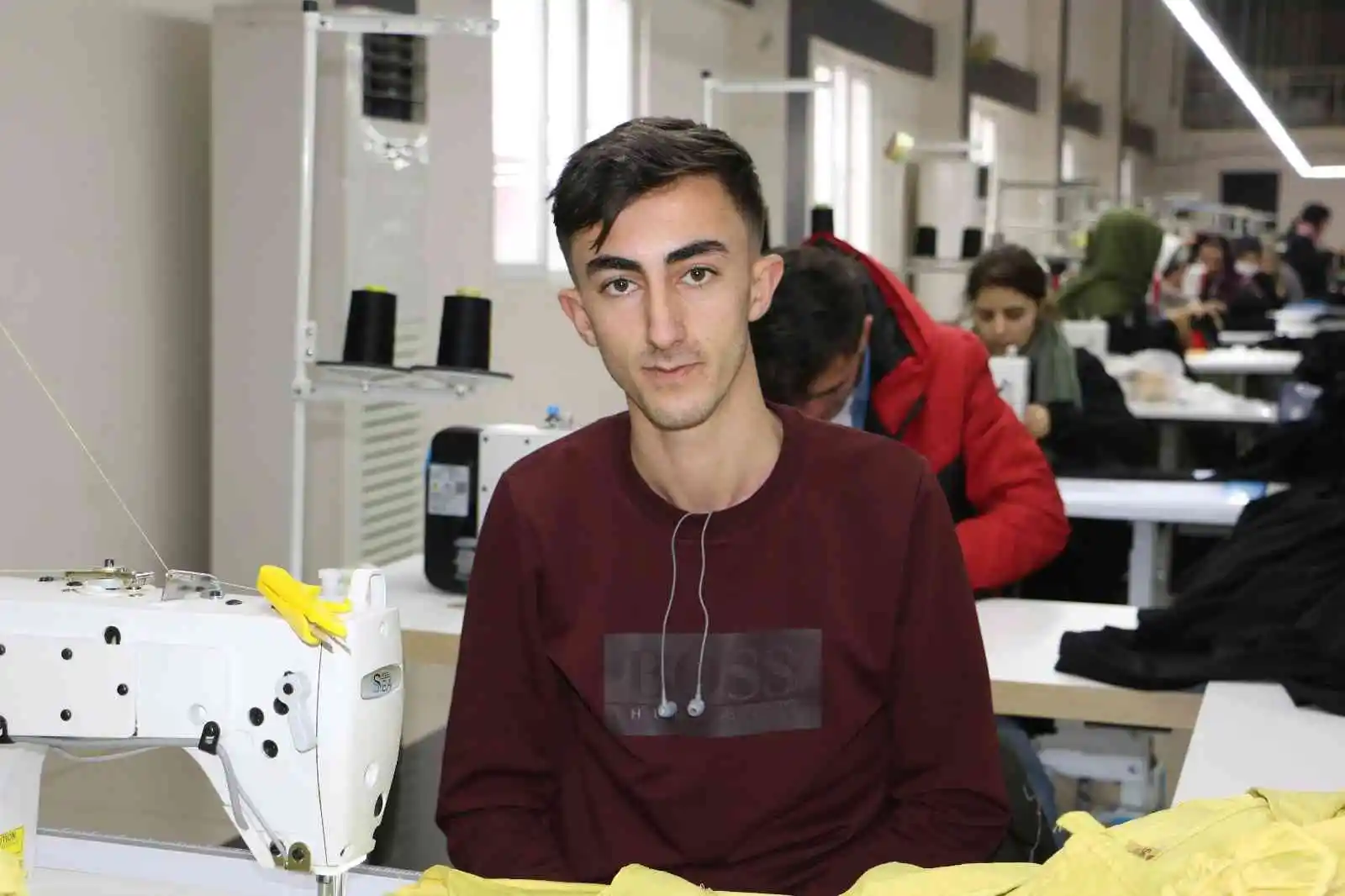 Diyarbakırlı öğrencilerden Ukraynalı askerlere uyku tulumu ihracatı